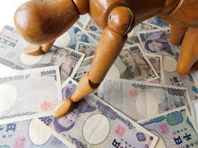 借金がのしかかる。館林市で弁護士や司法書士に無料相談してみる